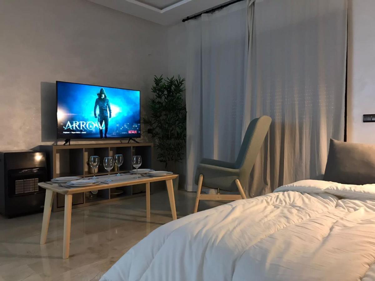 Superbe Appartement Uniquement Pour Les Familles Marrakesh Eksteriør billede