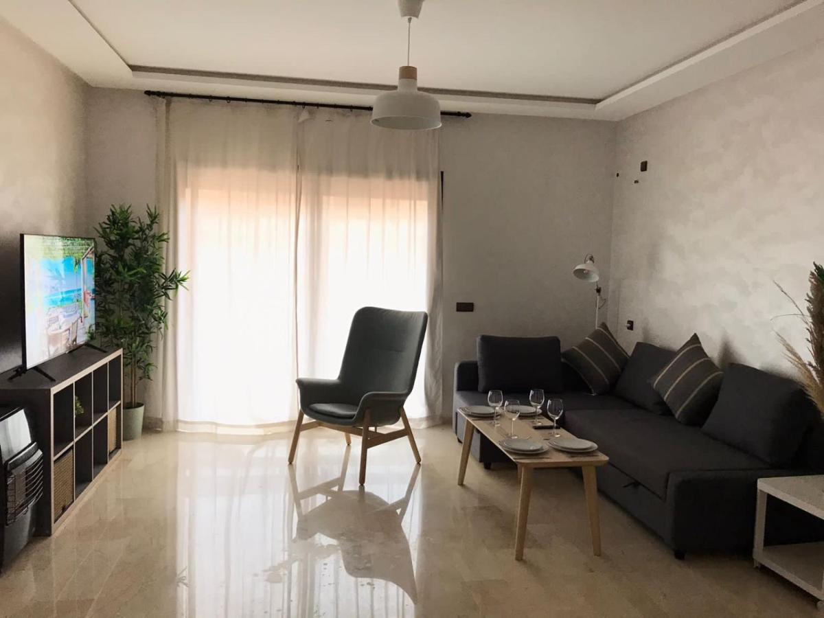 Superbe Appartement Uniquement Pour Les Familles Marrakesh Eksteriør billede